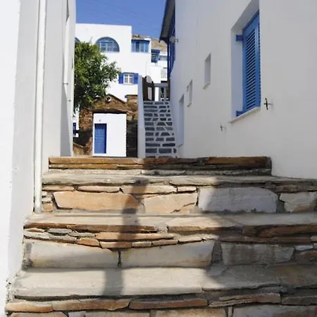 Nikos Place Apartmán *