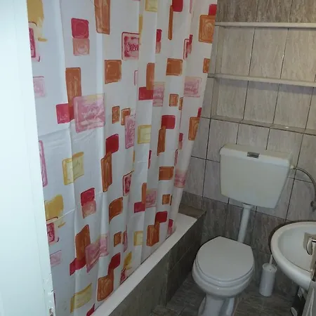 Nikos Place *