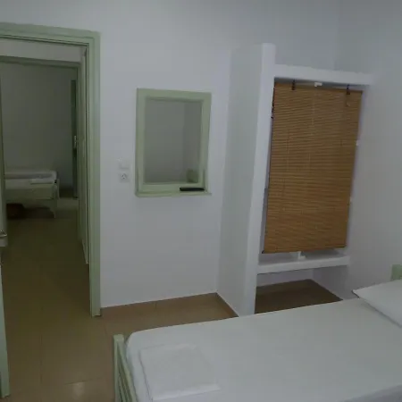 Nikos Place