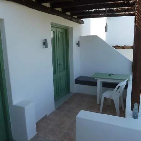 Nikos Place Apartmán *