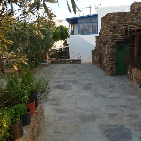 Nikos Place * Ios
